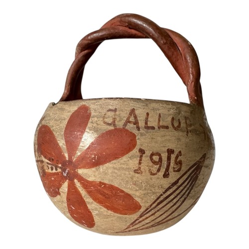 Antico cesto ceramica