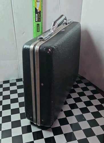 Valigetta rigida con chiusura